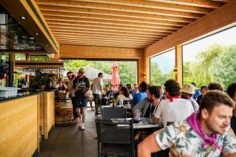 restaurant vue sur lac
